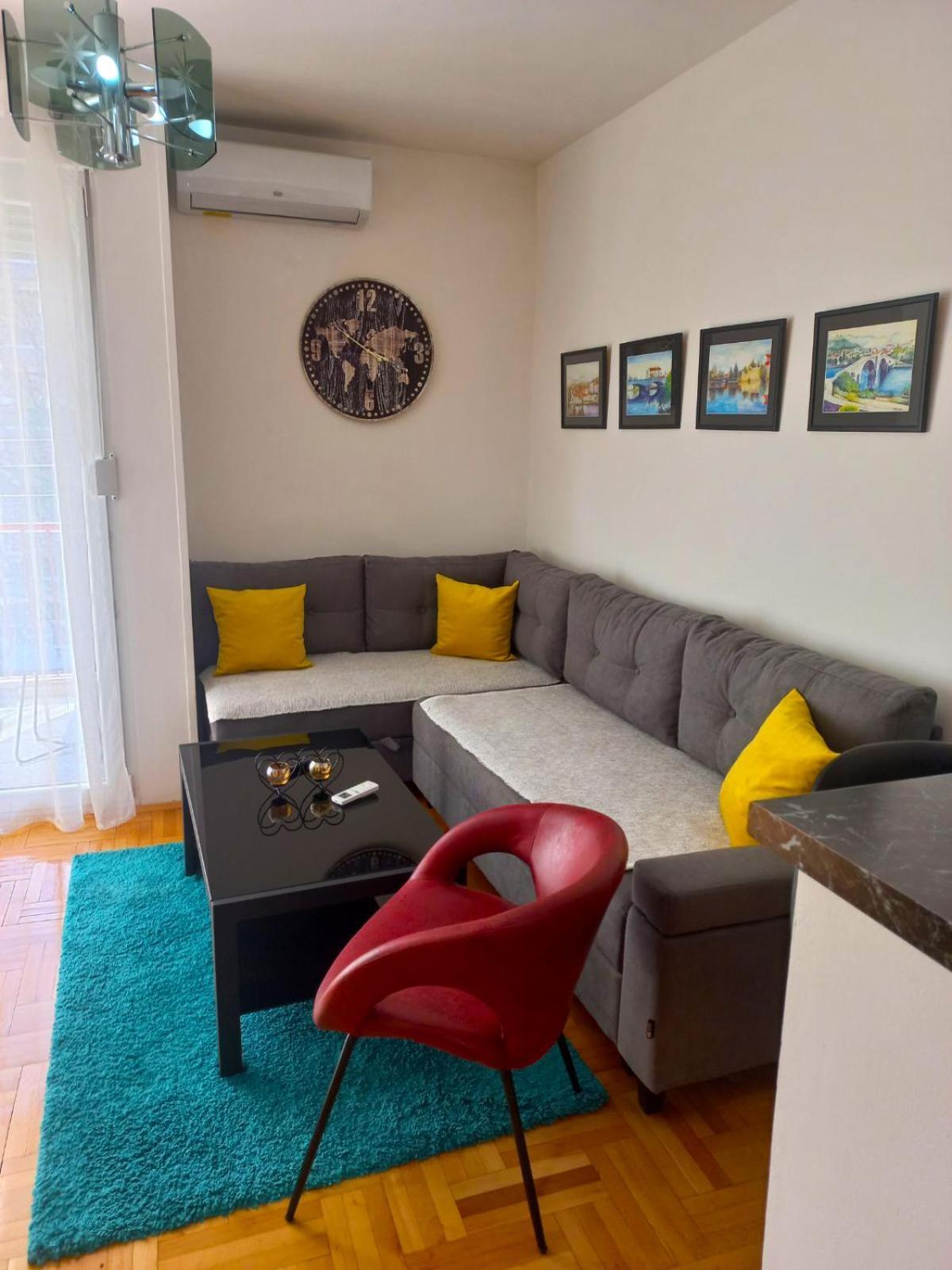 Agape C-52 Apartment Требине Екстериор снимка